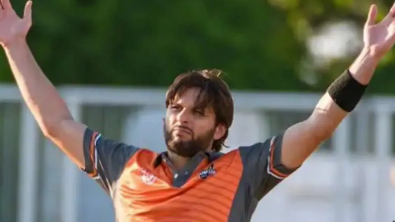 ലോകത്തെ മികച്ച നാല് ബാറ്റ്സ്മാന്മാരെ പ്രഖ്യാപിച്ച് അഫ്രീദി; ഇന്ത്യയില് നിന്ന് ഒരാള് മാത്രം! ലോകത്തെ മികച്ച നാല് ബാറ്റ്സ്മാന്മാരെ പ്രഖ്യാപിച്ച് അഫ്രീദി; ഇന്ത്യയില് നിന്ന് ഒരാള് മാത്രം!