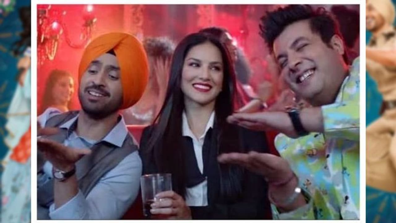 सनी लियोनी के मोबाइल नंबर ने एक शख्स की जॉब खतरे में डाली सनी लियोनी के मोबाइल नंबर ने एक शख्स की जॉब खतरे में डाली