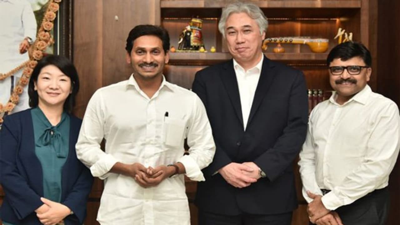 సీఎం జగన్ కు జపాన్ కాన్సులేట్ జనరల్ ఆహ్వానం సీఎం జగన్ కు జపాన్ కాన్సులేట్ జనరల్ ఆహ్వానం