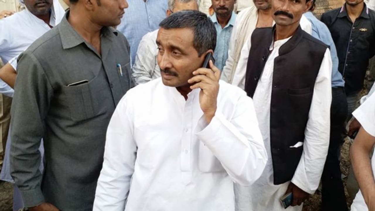 सीबीआई ने विधायक कुलदीप सिंह सेंगर समेत 25 पर दर्ज किया केस सीबीआई ने विधायक कुलदीप सिंह सेंगर समेत 25 पर दर्ज किया केस