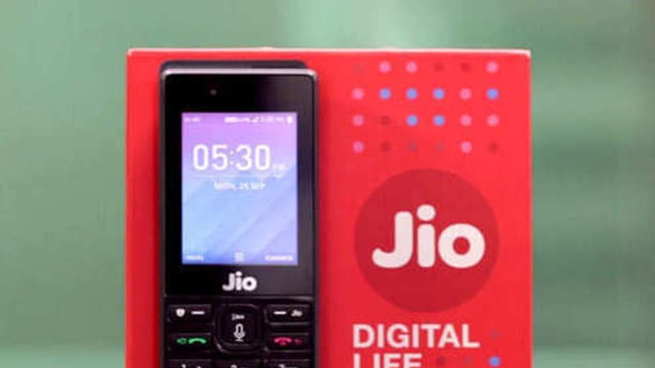 సబ్ స్క్రైబర్లలోనే కాదు రెవన్యూలోనూ జియో టాప్ సబ్ స్క్రైబర్లలోనే కాదు రెవన్యూలోనూ జియో టాప్