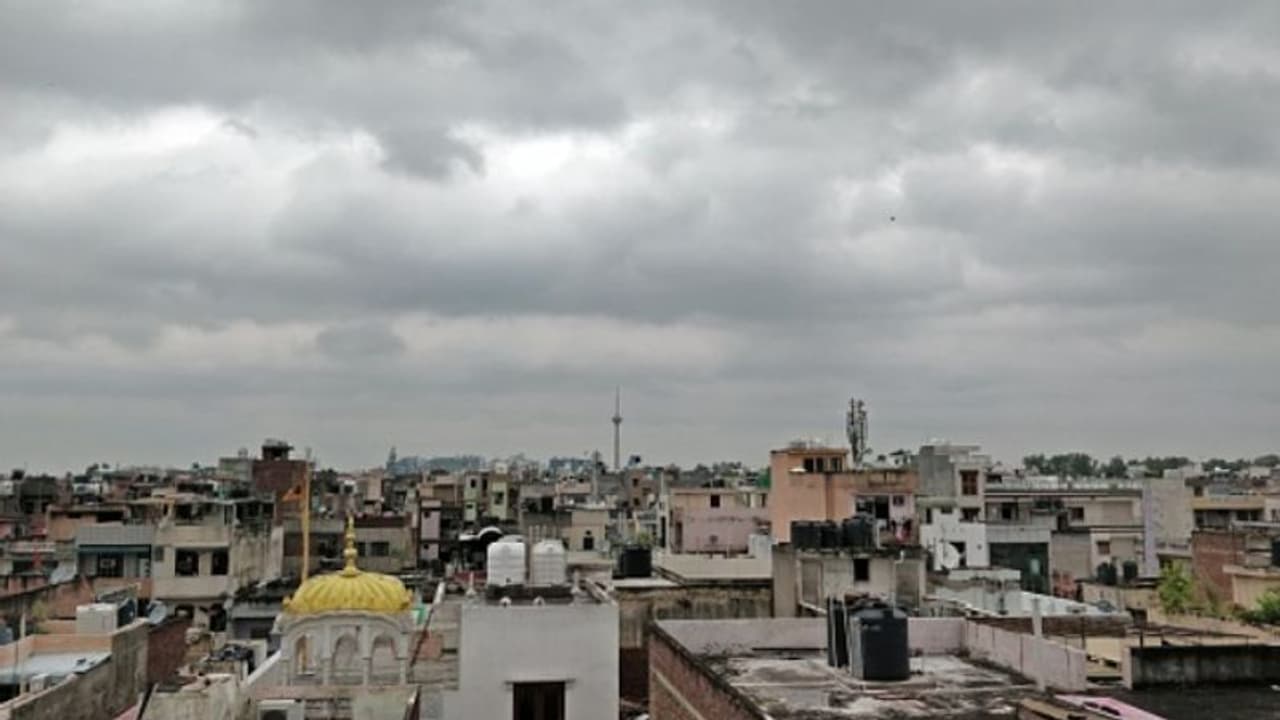 দিল্লিবাসীর জন্য সুখবর,বর্ষার বৃষ্টিতে কমল দূষণের মাত্রা দিল্লিবাসীর জন্য সুখবর,বর্ষার বৃষ্টিতে কমল দূষণের মাত্রা