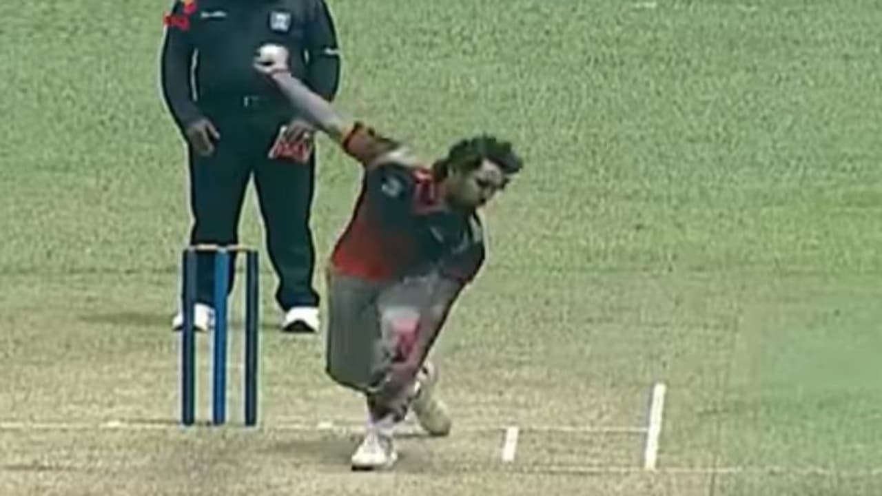 ಮಾಲಿಂಗ ವಿದಾಯದ ಬೆನ್ನಲ್ಲೇ ಜ್ಯೂನಿಯರ್ ಮಾಲಿಂಗ ಪ್ರತ್ಯಕ್ಷ! ಮಾಲಿಂಗ ವಿದಾಯದ ಬೆನ್ನಲ್ಲೇ ಜ್ಯೂನಿಯರ್ ಮಾಲಿಂಗ ಪ್ರತ್ಯಕ್ಷ!