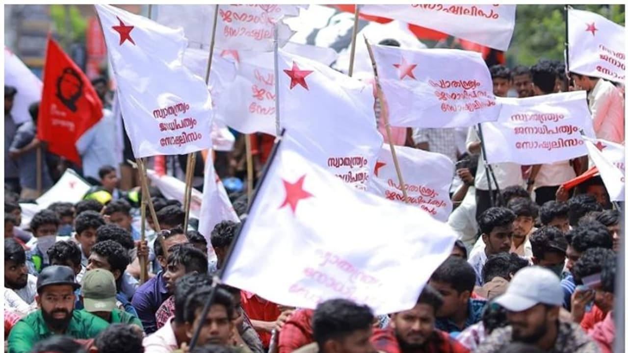 കേരള സര്‍വ്വകലാശാലയിലെ കോളേജുകളില്‍ എസ് എഫ് ഐക്ക് വിജയം; 65 ല്‍ 57 ഉം നേടി