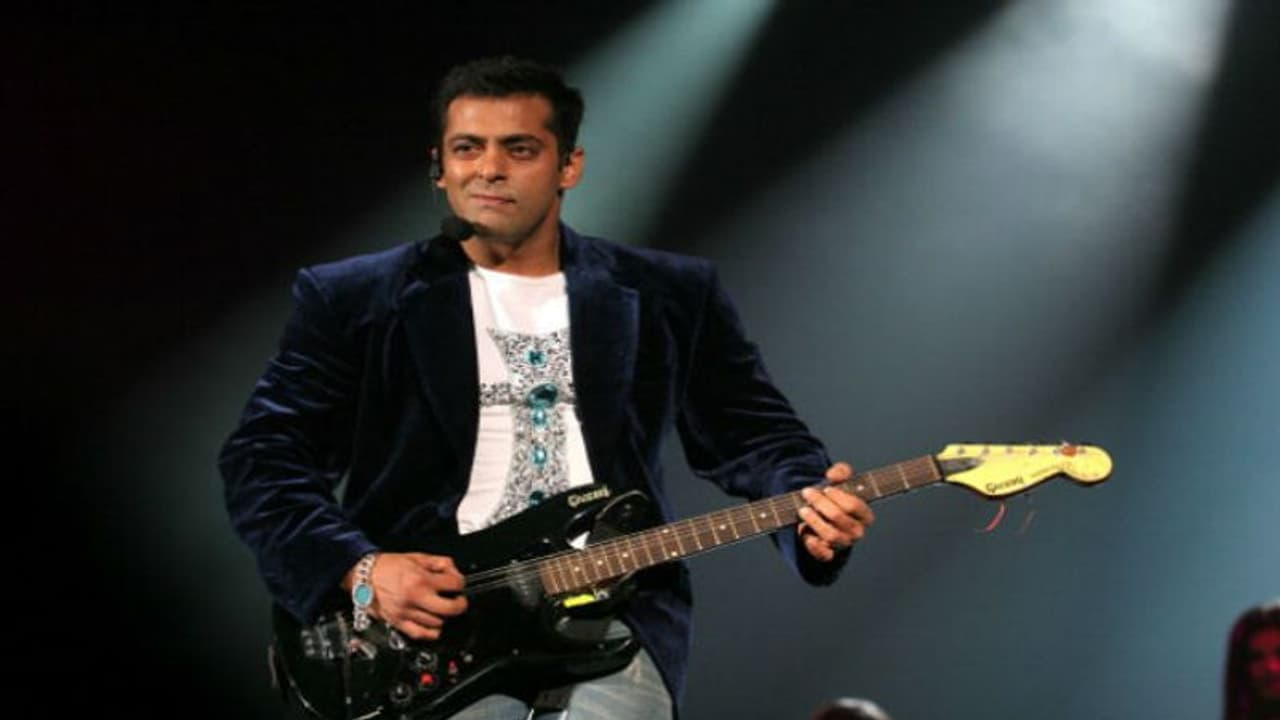 লুলিয়া র সঙ্গে ই শেষমেশ বিয়ের পিড়িতে সল্লু! গুঞ্জন আর ফিসফাসের হইহট্টগোলে বলিউড