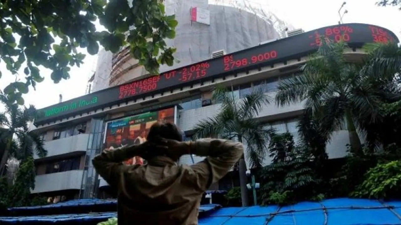 Sensex drops over 250 points ahead of F&O expiry; greater volatility in market expected