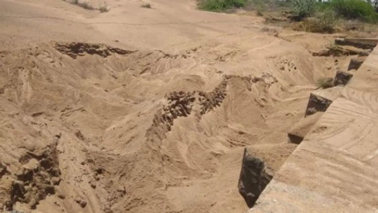 ಪ್ರವಾಹದಿಂದ ಶೇಖರಣೆಯಾದ ಮರಳು ಮಾರಲು ಅನುಮತಿ ಪ್ರವಾಹದಿಂದ ಶೇಖರಣೆಯಾದ ಮರಳು ಮಾರಲು ಅನುಮತಿ