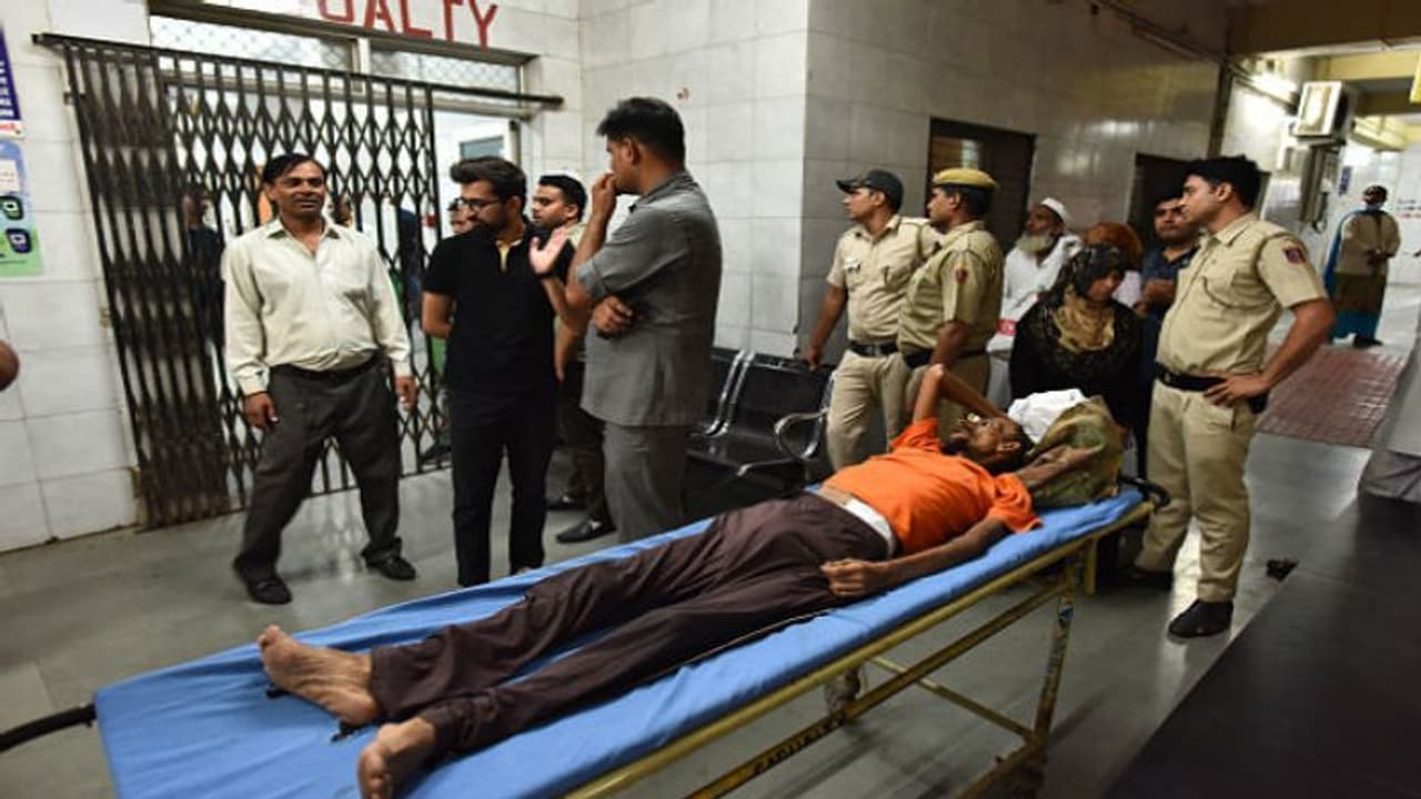 দেশ জুড়ে ধর্মঘটের ডাক, আবারও কর্মবিরতিতে চিকিৎসকরা