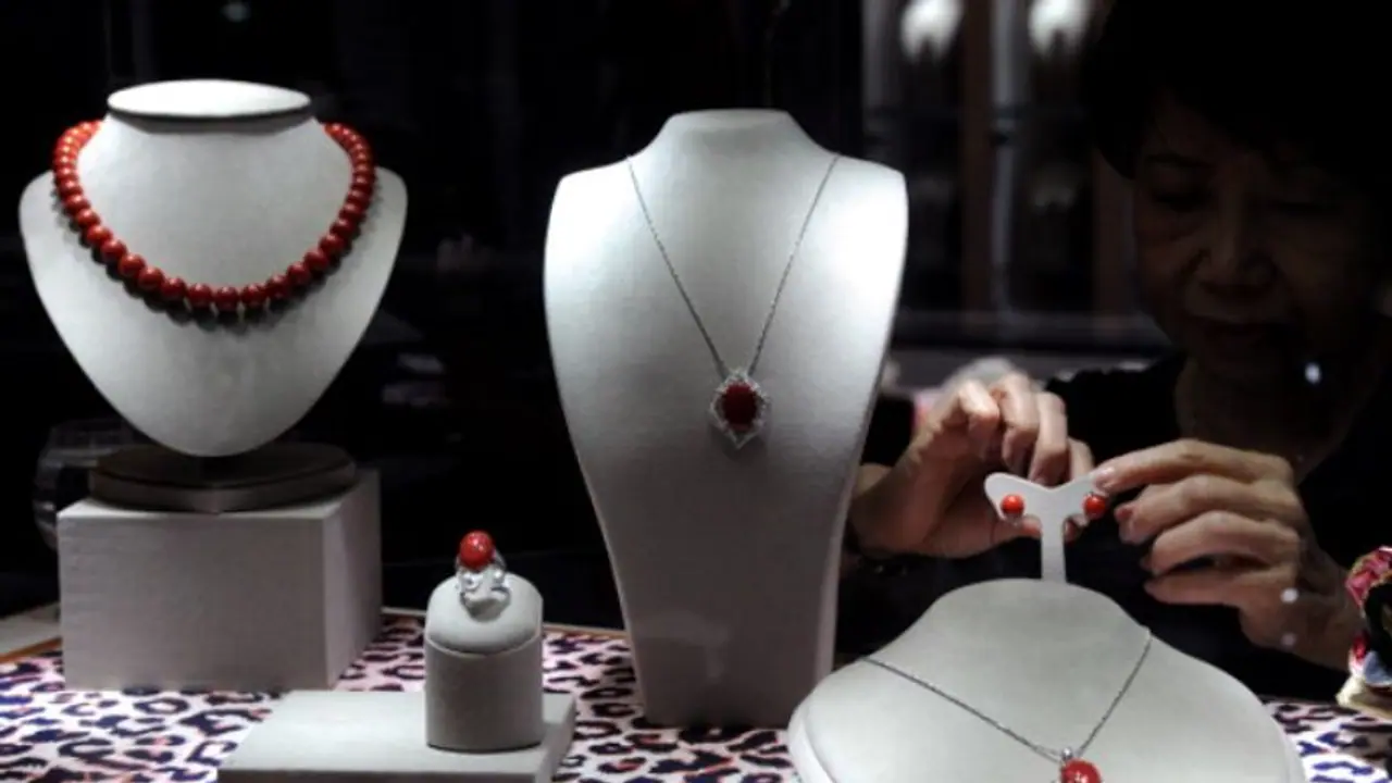 আর ঠকবেন না, জেনে নিন খাঁটি রক্ত প্রবাল চেনার সহজ উপায়!