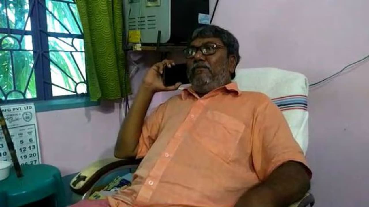 ফোন ধরলেই গুলির আওয়াজ, লাগাতার হুমকিতে নাজেহাল তৃণমূল নেতা