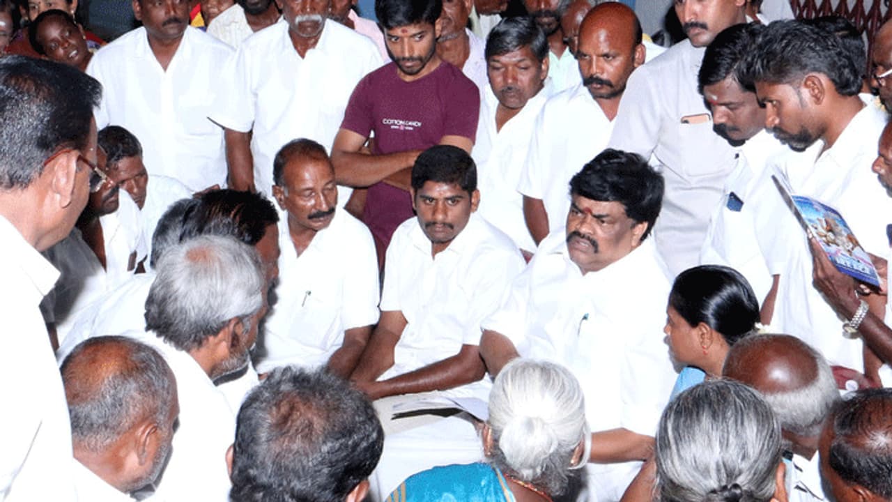 நயன்தாராவை கட்டிப்பிடித்ததால் உதயநிதிக்கு திமுகவில் பதவி..? அதிரவைக்கும் அமைச்சர் ராஜேந்திரபாலாஜி..! நயன்தாராவை கட்டிப்பிடித்ததால் உதயநிதிக்கு திமுகவில் பதவி..? அதிரவைக்கும் அமைச்சர் ராஜேந்திரபாலாஜி..!