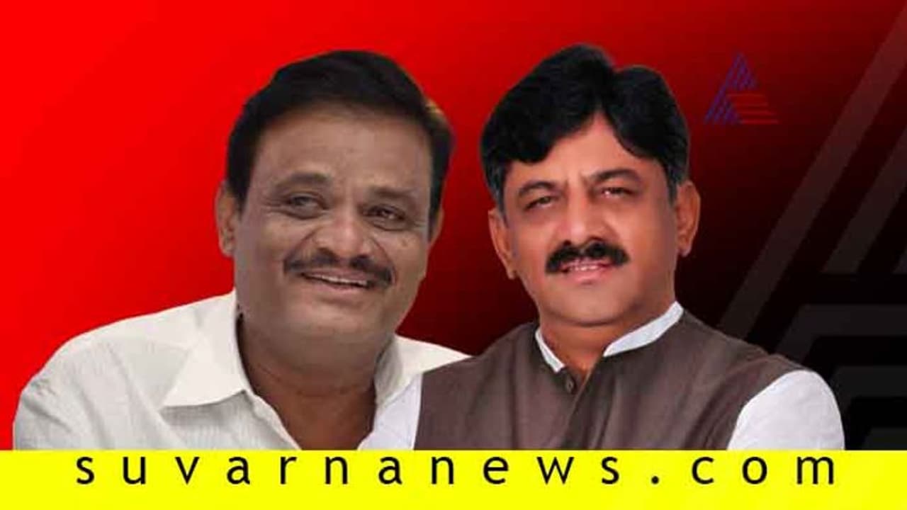 ನಡು ರಸ್ತೆಯಲ್ಲಿ ಡಿಕೆಶಿಗೆ ತಗಲಾಕ್ಕೊಂಡ ಮುನಿರತ್ನ: ಬಾಯ್ಬಿಟ್ರು ಕಟು 'ಸತ್ಯ'! ನಡು ರಸ್ತೆಯಲ್ಲಿ ಡಿಕೆಶಿಗೆ ತಗಲಾಕ್ಕೊಂಡ ಮುನಿರತ್ನ: ಬಾಯ್ಬಿಟ್ರು ಕಟು 'ಸತ್ಯ'!