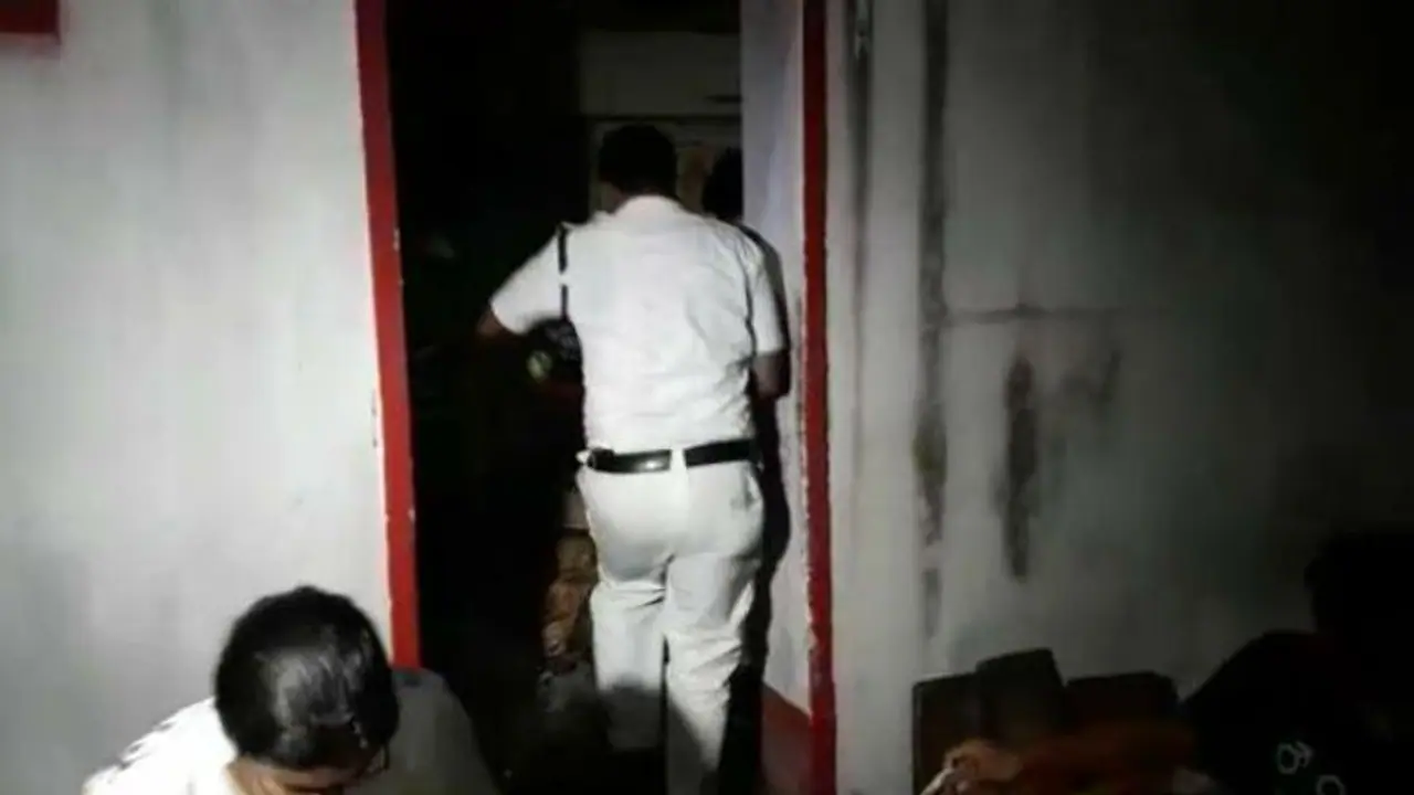 গল্ফ গ্রিনের বন্ধ ফ্ল্যাটে উদ্ধার বৃদ্ধের দেহ, তদন্তে কলকাতা পুলিশ