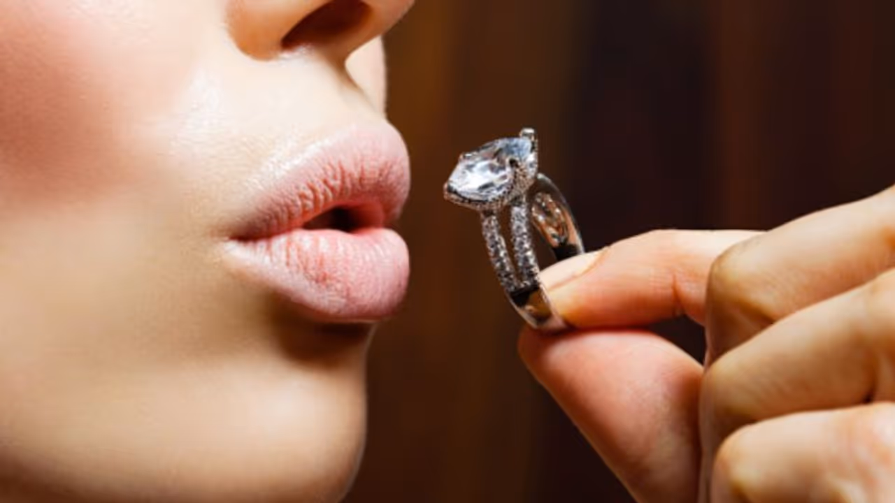 বাংলার নববর্ষে কোন রত্ন হবে আপনার জন্য শুভ, জেনে নিন রাশি অনুযায়ী বাংলার নববর্ষে কোন রত্ন হবে আপনার জন্য শুভ, জেনে নিন রাশি অনুযায়ী