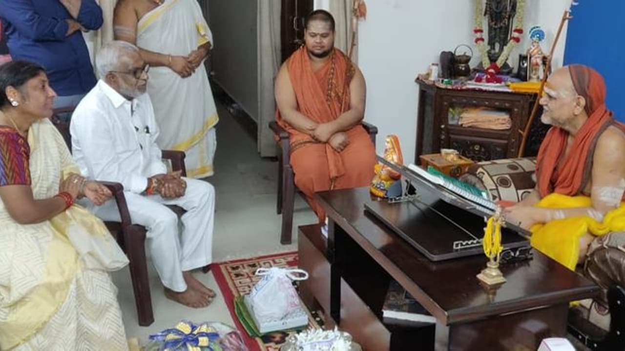 రిషికేశ్ లో స్వరూపానంద చాతుర్మాస్య దీక్ష: పాల్గొన్న టీటీడీ చైర్మన్ వైవీ సుబ్బారెడ్డి రిషికేశ్ లో స్వరూపానంద చాతుర్మాస్య దీక్ష: పాల్గొన్న టీటీడీ చైర్మన్ వైవీ సుబ్బారెడ్డి