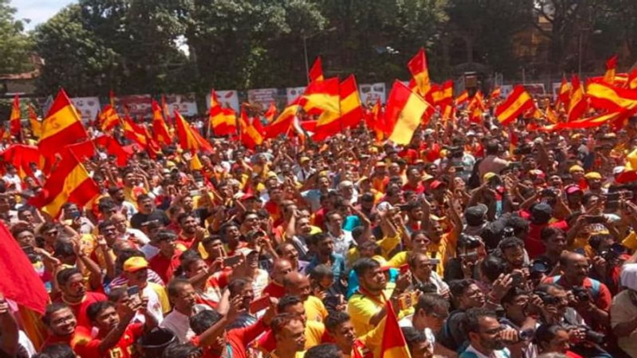 শতবর্ষের ইস্টবেঙ্গলের মান রাখলেন স্যান্টোস, বিদেশি স্ট্রাইকারের অভাব প্রকট শতবর্ষের ইস্টবেঙ্গলের মান রাখলেন স্যান্টোস, বিদেশি স্ট্রাইকারের অভাব প্রকট