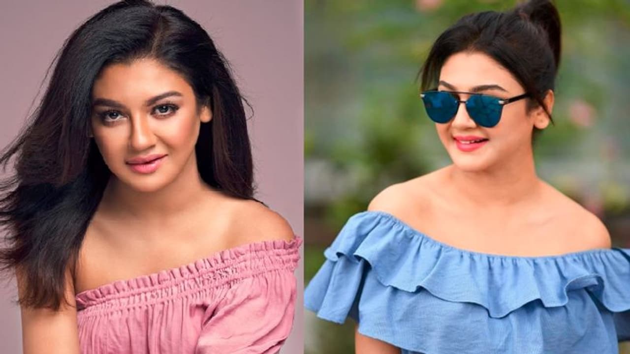 একের পর এক ছবি ভাইরাল, নেট দুনিয়ায় উষ্ণতা ছড়াচ্ছেন জয়া আহসান একের পর এক ছবি ভাইরাল, নেট দুনিয়ায় উষ্ণতা ছড়াচ্ছেন জয়া আহসান