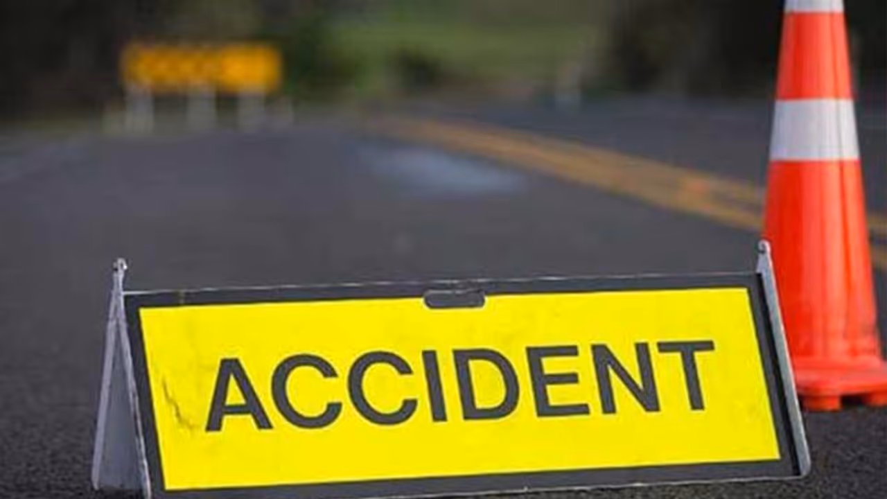 വാഹനത്തിന് ഇന്ഷ്വറന്സ് ഇല്ല, അപകടമുണ്ടാക്കി മുങ്ങിനടന്ന ഉടമ കുടുങ്ങി! വാഹനത്തിന് ഇന്ഷ്വറന്സ് ഇല്ല, അപകടമുണ്ടാക്കി മുങ്ങിനടന്ന ഉടമ കുടുങ്ങി!