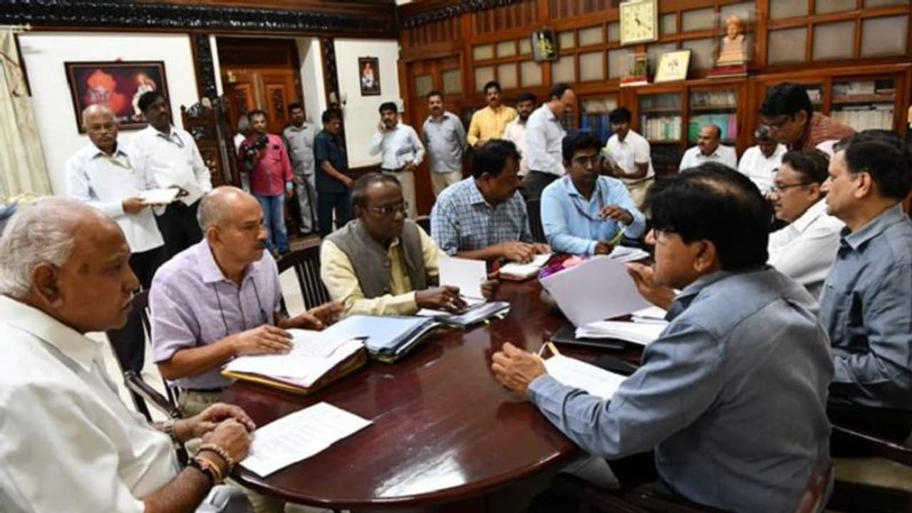 ಟ್ರಾಫಿಕ್ ಇರುತ್ತದೆ, 10 ಗಂಟೆಗೆ ಬರೋಕಾಗಲ್ಲ! ಟ್ರಾಫಿಕ್ ಇರುತ್ತದೆ, 10 ಗಂಟೆಗೆ ಬರೋಕಾಗಲ್ಲ!