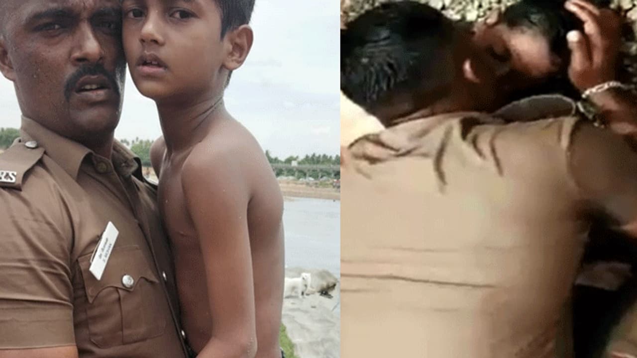 ஆடிப்பெருக்கில் ஆத்தோடு அடிச்சுட்டு போன தந்தை, மகனை காப்பாற்றிய தீயணைப்பு வீரர்கள்... குவியும் பாராட்டுகள்..!