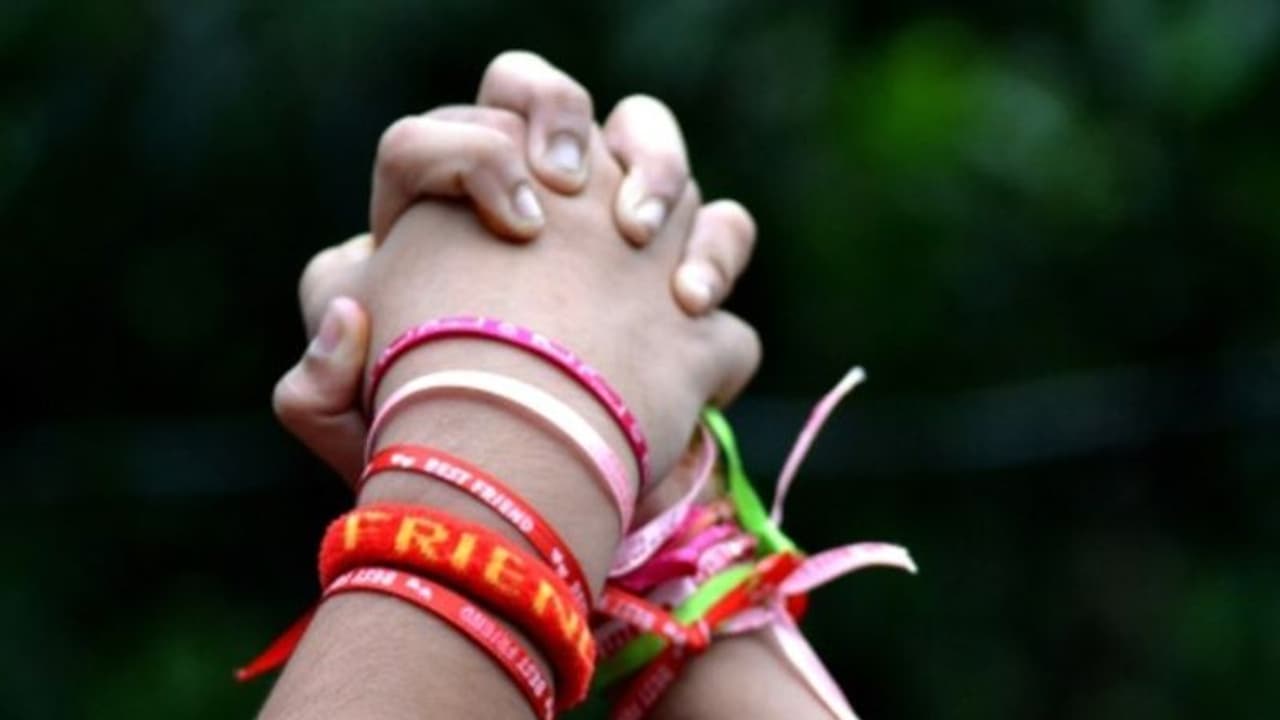 আজ ফ্রেন্ডশিপ ডে! আসল বন্ধু কে, চিনবেন কী ভাবে আজ ফ্রেন্ডশিপ ডে! আসল বন্ধু কে, চিনবেন কী ভাবে