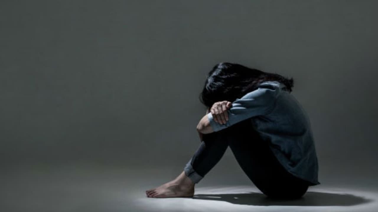 గృహిణులే టార్గెట్..16 రాష్ట్రాల్లో బాధితులు: వెలుగులోకి వస్తున్న ప్రదీప్ లీలలు గృహిణులే టార్గెట్..16 రాష్ట్రాల్లో బాధితులు: వెలుగులోకి వస్తున్న ప్రదీప్ లీలలు