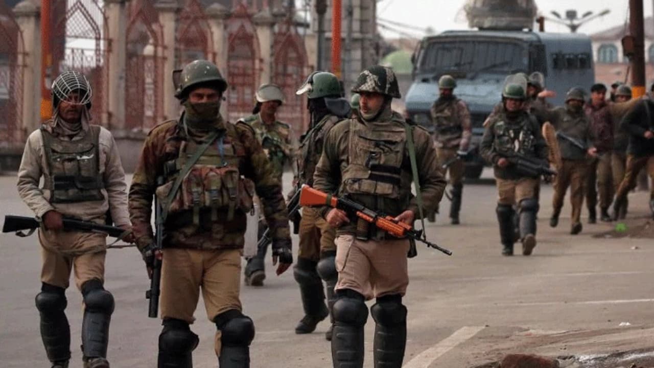 ৩৭০ ধারা রদের জের, ভারত পাক সীমান্তে শান্তি প্রতিষ্ঠার আর্জি জানাল আমেরিকা ও রাষ্ট্রসঙ্ঘ ৩৭০ ধারা রদের জের, ভারত পাক সীমান্তে শান্তি প্রতিষ্ঠার আর্জি জানাল আমেরিকা ও রাষ্ট্রসঙ্ঘ