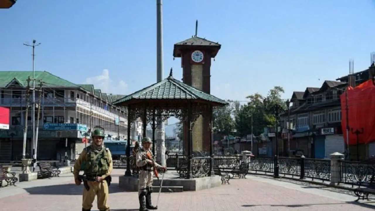 लाल किला नहीं बल्कि कश्मीर के लाल चौक से पीएम फहराएंगे तिरंगा !