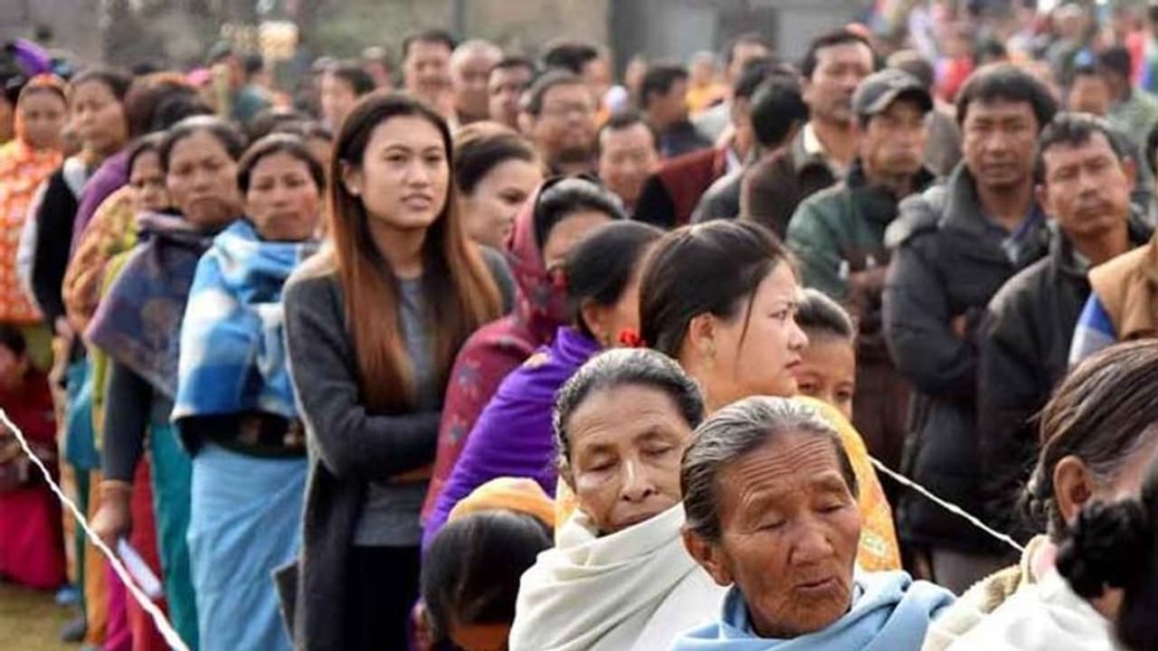 जम्मू कश्मीर ही नहीं इन राज्यों को भी मिले हैं विशेष अधिकार, यहां जमीन नहीं खरीद सकते बाहरी लोग जम्मू कश्मीर ही नहीं इन राज्यों को भी मिले हैं विशेष अधिकार, यहां जमीन नहीं खरीद सकते बाहरी लोग