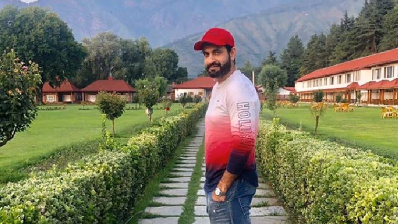 'ഭൂമിയിലെ ഏറ്റവും സുന്ദരമായ സ്ഥലം', കശ്മീര് ചിത്രം പങ്കുവച്ച് ഇര്ഫാന്; കമന്റുമായി ആരാധകര് 'ഭൂമിയിലെ ഏറ്റവും സുന്ദരമായ സ്ഥലം', കശ്മീര് ചിത്രം പങ്കുവച്ച് ഇര്ഫാന്; കമന്റുമായി ആരാധകര്