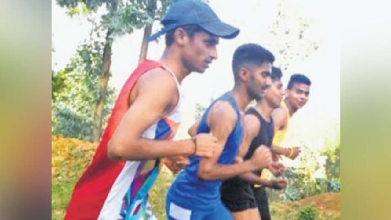 ये हैं भारत के सबसे युवा कोच, मात्र 24 साल की उम्र में खोली एथलेटिक्स एकेडमी, नेशनल इंटरनेशनल इवेंट में जीत चुके हैं मेडल ये हैं भारत के सबसे युवा कोच, मात्र 24 साल की उम्र में खोली एथलेटिक्स एकेडमी, नेशनल इंटरनेशनल इवेंट में जीत चुके हैं मेडल