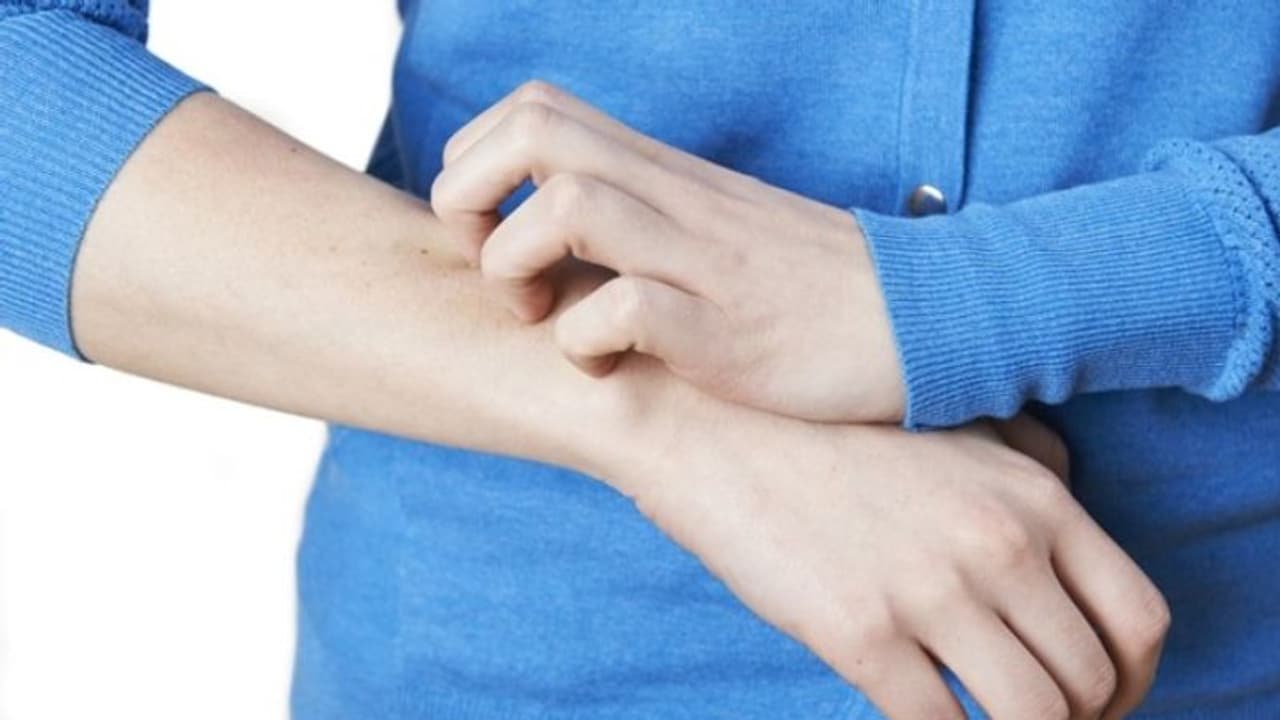 നിങ്ങളുടെ കരള് അപകടത്തിലാണോ? അറിയാം ഈ ലക്ഷണങ്ങള്... നിങ്ങളുടെ കരള് അപകടത്തിലാണോ? അറിയാം ഈ ലക്ഷണങ്ങള്...