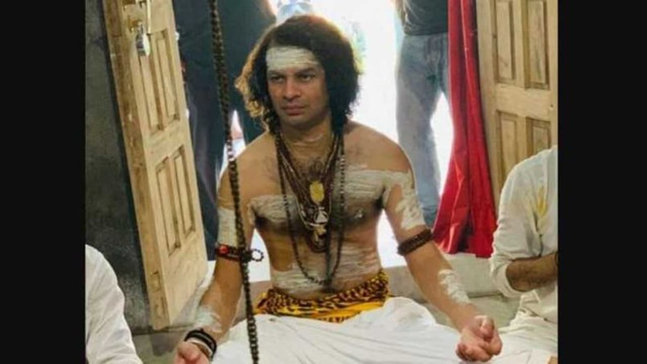 'കഞ്ചാവിനടിമ, ദൈവങ്ങളെപ്പോലെ വസ്ത്രം ധരിക്കുന്നവന്‍'; മുന്‍ മന്ത്രിക്കെതിരെ ഭാര്യ