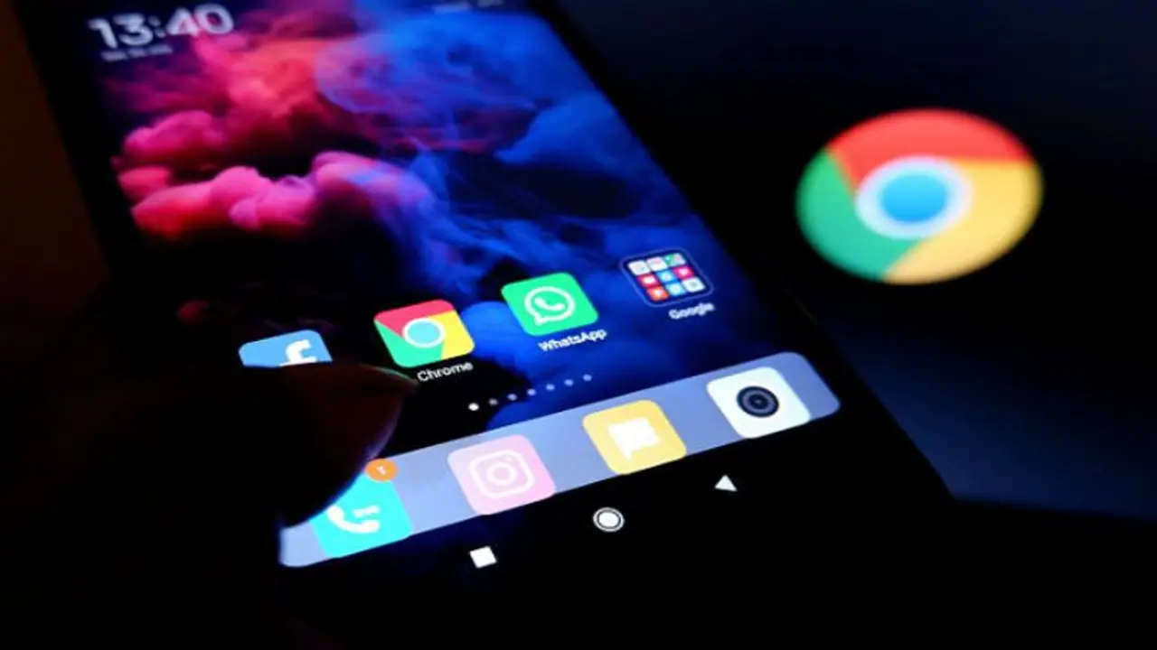 দামি ফোন কিনে দিতে ব্যর্থ টোটো চালক বাবা, চরম সিদ্ধান্ত কিশোরীর দামি ফোন কিনে দিতে ব্যর্থ টোটো চালক বাবা, চরম সিদ্ধান্ত কিশোরীর