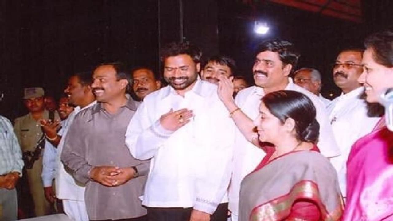 ಕರ್ನಾಟಕದೊಂದಿಗೆ ಸುಷ್ಮಾ ನಂಟು..ಒಂದೊಂದು ಪುಟಗಳು ರೋಚಕ