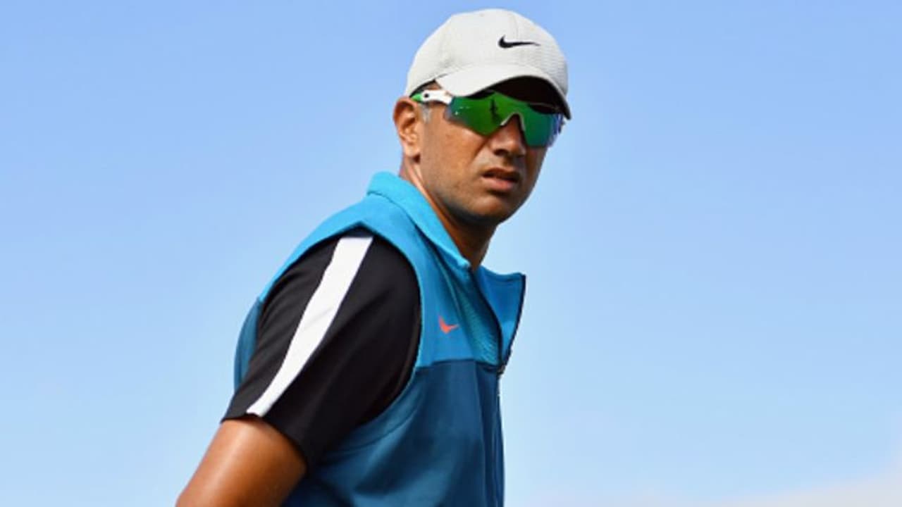 ರಾಹುಲ್ ದ್ರಾವಿಡ್‌ಗೆ ನೋಟೀಸ್; BCCI ವಿರುದ್ಧ ಕ್ರಿಕೆಟಿಗರು ಗರಂ!