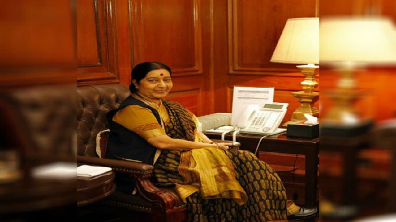 প্রয়াত দিল্লির প্রাক্তন মুখ্যমন্ত্রী, ২ দিনের রাষ্ট্রীয় শোকের ঘোষণা কেজরিওয়ালের প্রয়াত দিল্লির প্রাক্তন মুখ্যমন্ত্রী, ২ দিনের রাষ্ট্রীয় শোকের ঘোষণা কেজরিওয়ালের