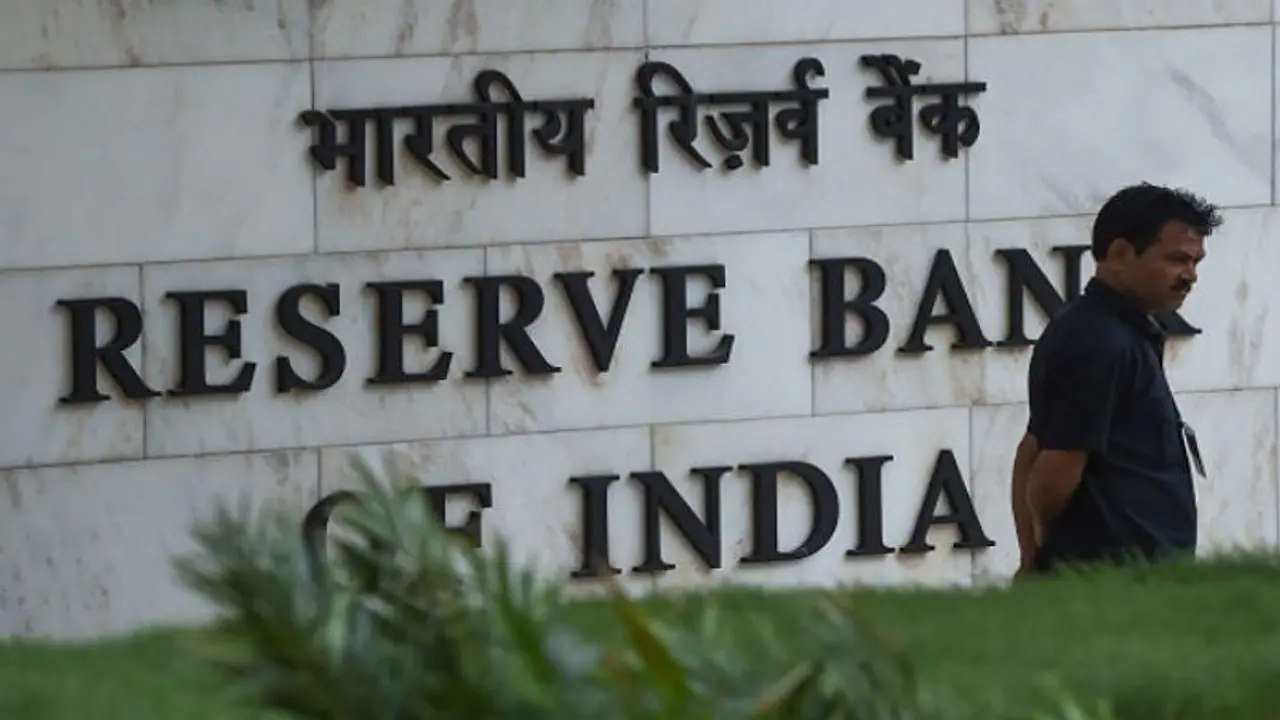 ರಿಸರ್ವ್ ಬ್ಯಾಂಕ್ನ ಉಪಗವರ್ನರ್ ಹುದ್ದೆಗೆ 100 ಮಂದಿ ಅರ್ಜಿ ಸಲ್ಲಿಕೆ ರಿಸರ್ವ್ ಬ್ಯಾಂಕ್ನ ಉಪಗವರ್ನರ್ ಹುದ್ದೆಗೆ 100 ಮಂದಿ ಅರ್ಜಿ ಸಲ್ಲಿಕೆ