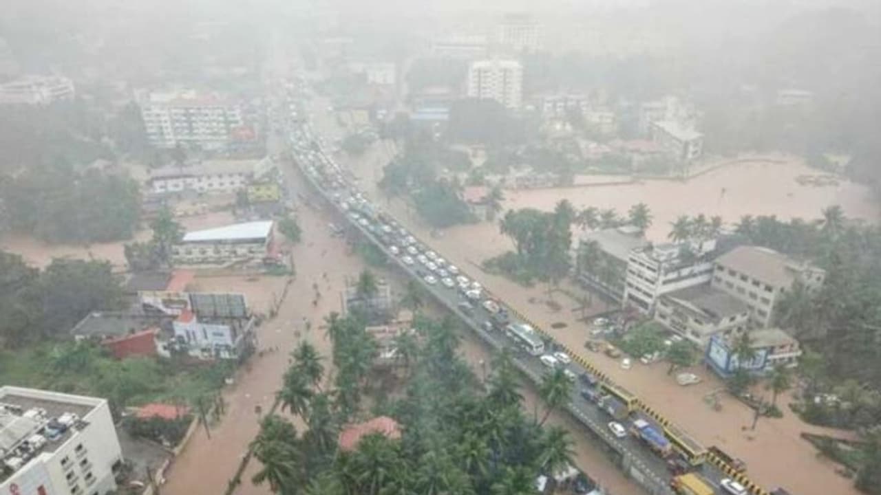 ವರುಣನ ಅಬ್ಬರ : ಇಲ್ಲಿನ ಪ್ರವಾಸಿ ತಾಣಗಳಿಗೆ ನಿಷೇಧ