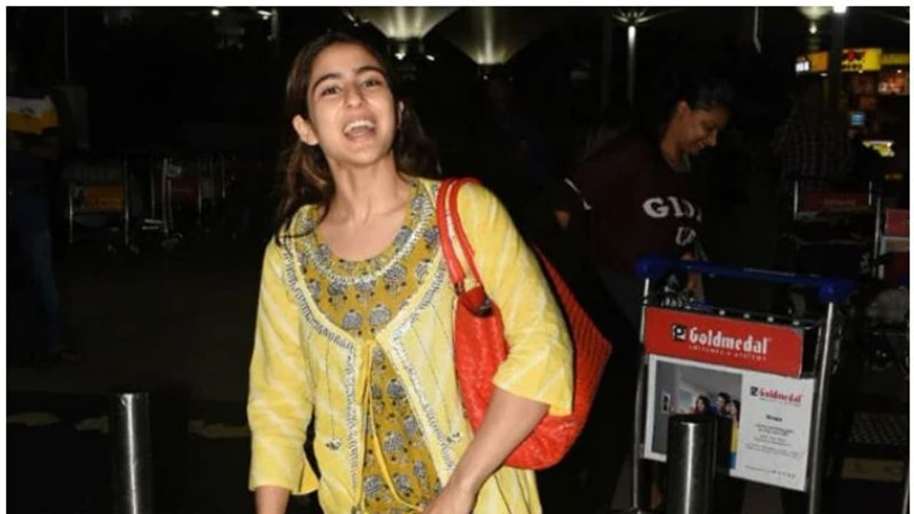 'താരമാണ് സാറ, പക്ഷേ വ്യത്യസ്തയാണ്'; സാറ അലി ഖാന്റെ എയര്പോര്ട്ട് ദൃശ്യങ്ങള് കണ്ട് അഭിനന്ദനവുമായി ഋഷി കപൂറും 'താരമാണ് സാറ, പക്ഷേ വ്യത്യസ്തയാണ്'; സാറ അലി ഖാന്റെ എയര്പോര്ട്ട് ദൃശ്യങ്ങള് കണ്ട് അഭിനന്ദനവുമായി ഋഷി കപൂറും