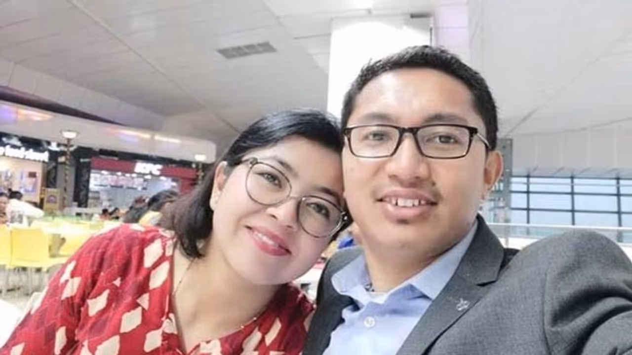 पिता थे कारपेंटर तो खुद ने किया केयर टेकर का काम, इस वजह से चर्चा में है बीजेपी का ये युवा सांसद पिता थे कारपेंटर तो खुद ने किया केयर टेकर का काम, इस वजह से चर्चा में है बीजेपी का ये युवा सांसद