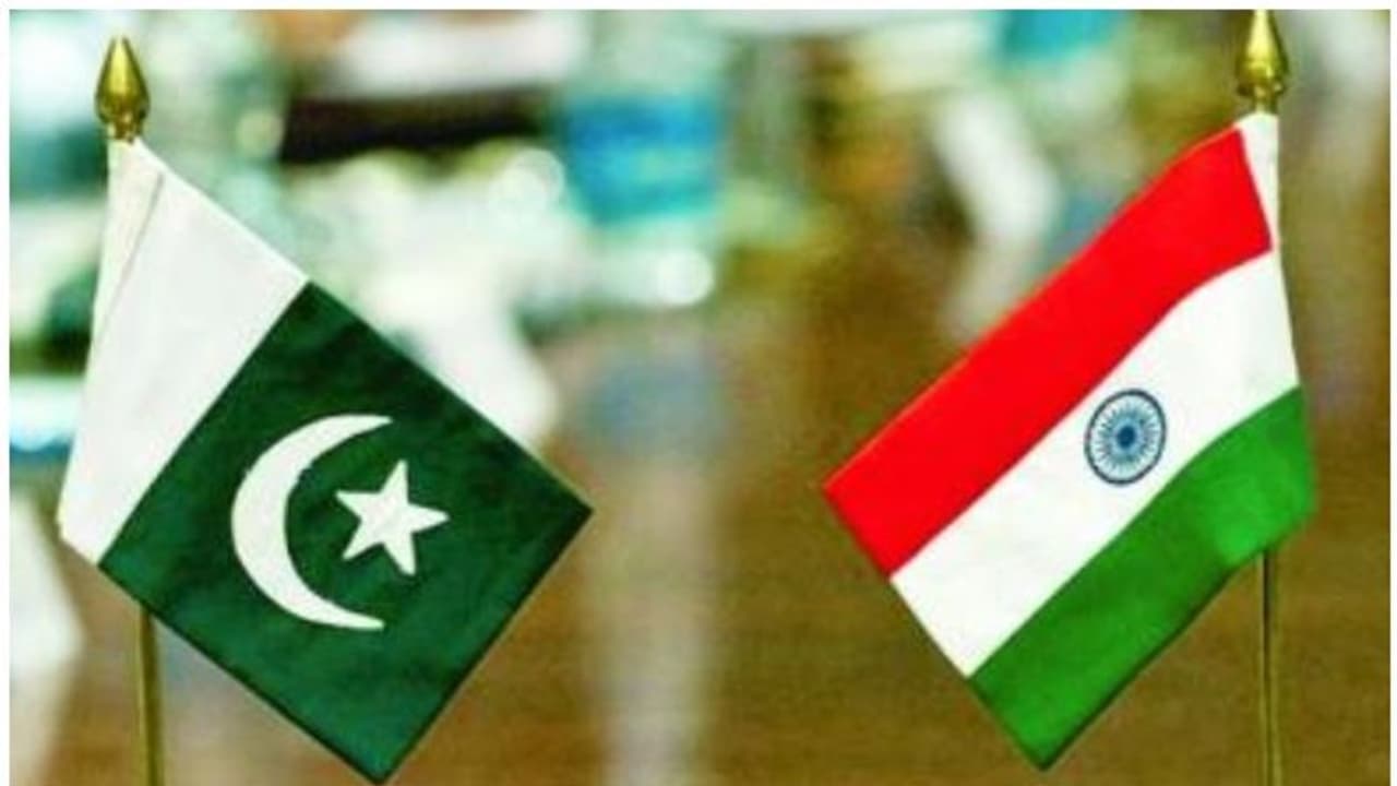 ভারতকে বিপাকে ফেলার চেষ্টা, অতিরিক্ত জল ছেড়ে বন্যা পরিস্থিতি সৃষ্টি করল পাকিস্তান ভারতকে বিপাকে ফেলার চেষ্টা, অতিরিক্ত জল ছেড়ে বন্যা পরিস্থিতি সৃষ্টি করল পাকিস্তান