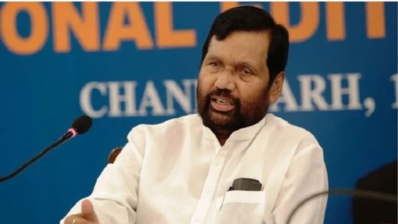 ಜಾಹಿರಾತುಗಳಲ್ಲಿ ದಿಕ್ಕು ತಪ್ಪಿಸುವ ಸೆಲಬ್ರಿಟಿಗೆ ದಂಡ ಜೈಲು! ಜಾಹಿರಾತುಗಳಲ್ಲಿ ದಿಕ್ಕು ತಪ್ಪಿಸುವ ಸೆಲಬ್ರಿಟಿಗೆ ದಂಡ ಜೈಲು!