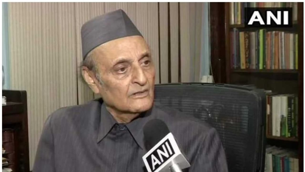 കശ്മീര്: കേന്ദ്ര സര്ക്കാറിനെ പിന്തുണച്ച് മുതിര്ന്ന കോണ്ഗ്രസ് നേതാവ് കശ്മീര്: കേന്ദ്ര സര്ക്കാറിനെ പിന്തുണച്ച് മുതിര്ന്ന കോണ്ഗ്രസ് നേതാവ്