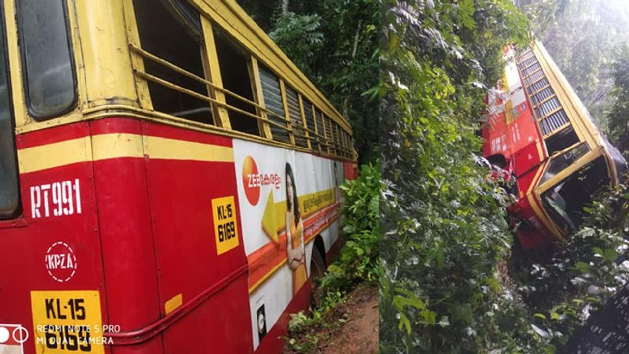 തിരുവനന്തപുരത്ത് കെഎസ്ആർടിസി ബസ് നിയന്ത്രണം വിട്ട് കുഴിയിലേക്ക് വീണു; നിരവധി പേർക്ക് പരിക്ക് തിരുവനന്തപുരത്ത് കെഎസ്ആർടിസി ബസ് നിയന്ത്രണം വിട്ട് കുഴിയിലേക്ക് വീണു; നിരവധി പേർക്ക് പരിക്ക്