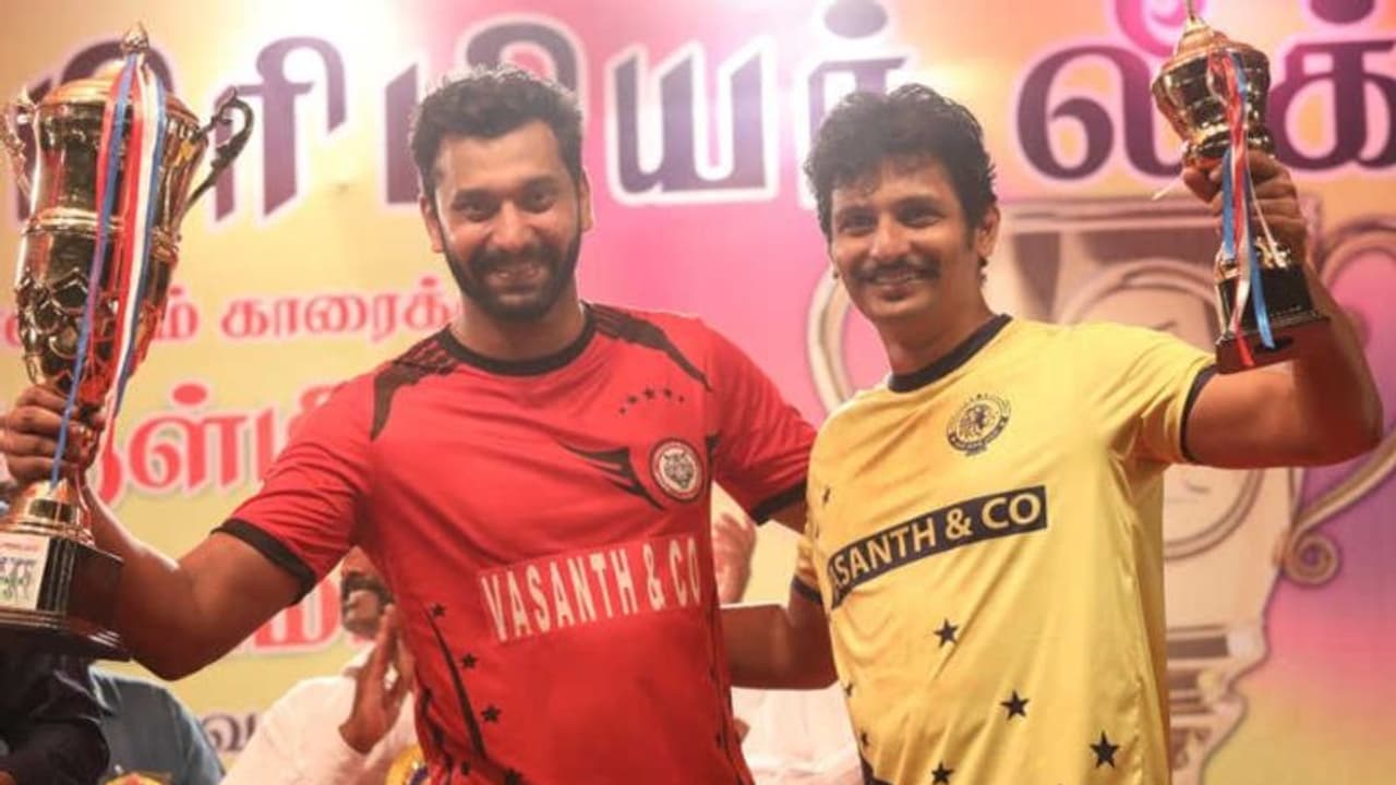 സൗഹൃദത്തിന്റെ കഥ പറഞ്ഞ് ജീവയും അരുൾനിധിയും, 'കളത്തില് സന്ധിപ്പോം' തിയേറ്ററിലേക്ക് സൗഹൃദത്തിന്റെ കഥ പറഞ്ഞ് ജീവയും അരുൾനിധിയും, 'കളത്തില് സന്ധിപ്പോം' തിയേറ്ററിലേക്ക്