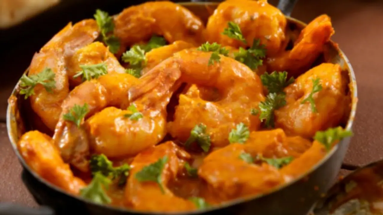 বর্ষার দুপুরে লাঞ্চ জমে উঠুক মুখরোচক চিংড়ির কালিয়া দিয়ে বর্ষার দুপুরে লাঞ্চ জমে উঠুক মুখরোচক চিংড়ির কালিয়া দিয়ে