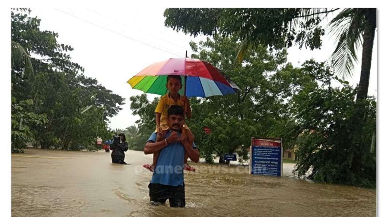 ദുരിതാശ്വാസ ക്യാമ്പുകളിലേക്ക് സാധനങ്ങള് വേണം; സഹാമഭ്യര്ത്ഥിച്ച് കണ്ണൂര് ജില്ലാകലക്ടര് ദുരിതാശ്വാസ ക്യാമ്പുകളിലേക്ക് സാധനങ്ങള് വേണം; സഹാമഭ്യര്ത്ഥിച്ച് കണ്ണൂര് ജില്ലാകലക്ടര്