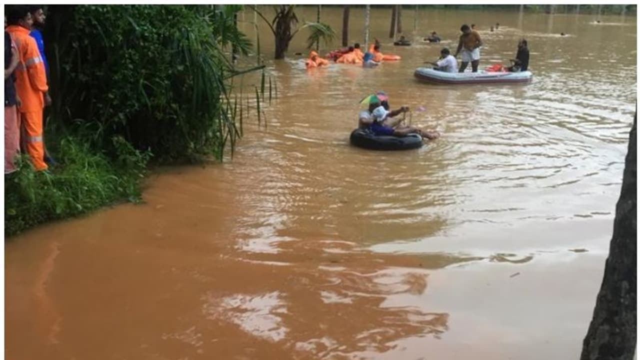 കുറ്റ്യാടിയില് വെള്ളക്കെട്ടില് മുങ്ങി മരിച്ചവരുടെ മൃതദേഹങ്ങള് കണ്ടെത്തി കുറ്റ്യാടിയില് വെള്ളക്കെട്ടില് മുങ്ങി മരിച്ചവരുടെ മൃതദേഹങ്ങള് കണ്ടെത്തി