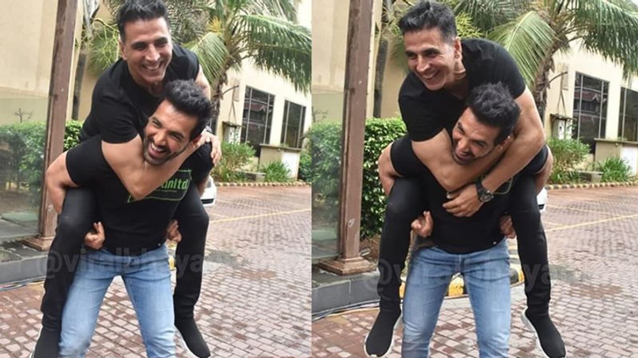 মুক্তির দুদিনের মধ্যেই নেট জগতে ভাইরাল মিশন মঙ্গল ও বাটলা হাউস মুক্তির দুদিনের মধ্যেই নেট জগতে ভাইরাল মিশন মঙ্গল ও বাটলা হাউস